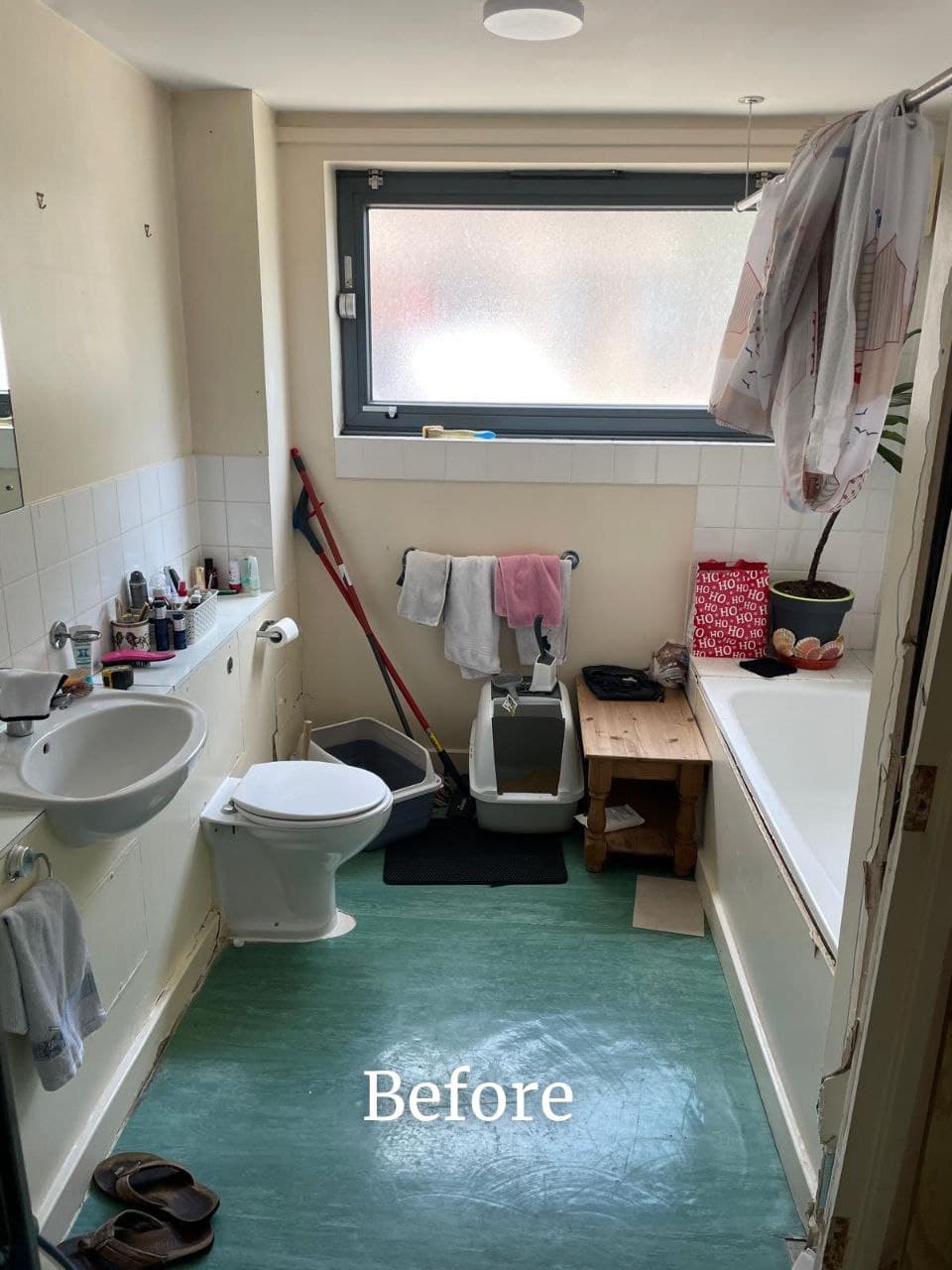 Modern Bathroom with Walk-in Shower & Underfloor Heatin – photo 8