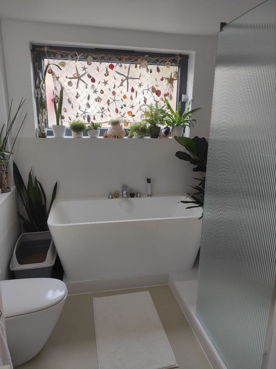 Modern Bathroom with Walk-in Shower & Underfloor Heatin – photo 2